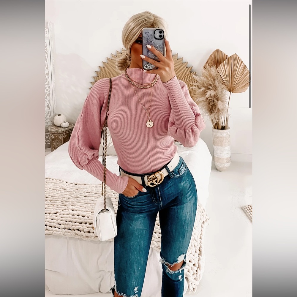 HYFVE Puffed Sleeve Ribbed Knit Sweater
